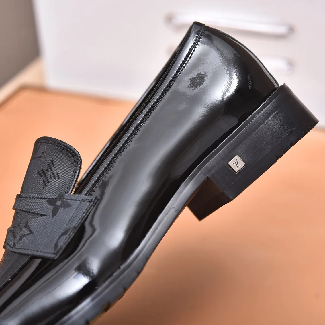 Men's shoes💰480📛📛【LOUIS VUITTON】(Quan Niu Li) Louis Vuitton 2023 official website synchronized new products👟Milan fashion catwalk style🇰🇾🇰🇾LV family logo, celebrity style, a must-have for fashionistas⚠️First layer calfskin➕cowhide lining➕Official website original version special outsole👞Number 38-44